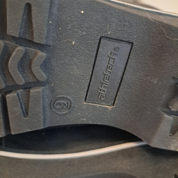 Athletech Faux Fur Trim Winter Snow Boots
Size: 9 - Picture 6 of 7